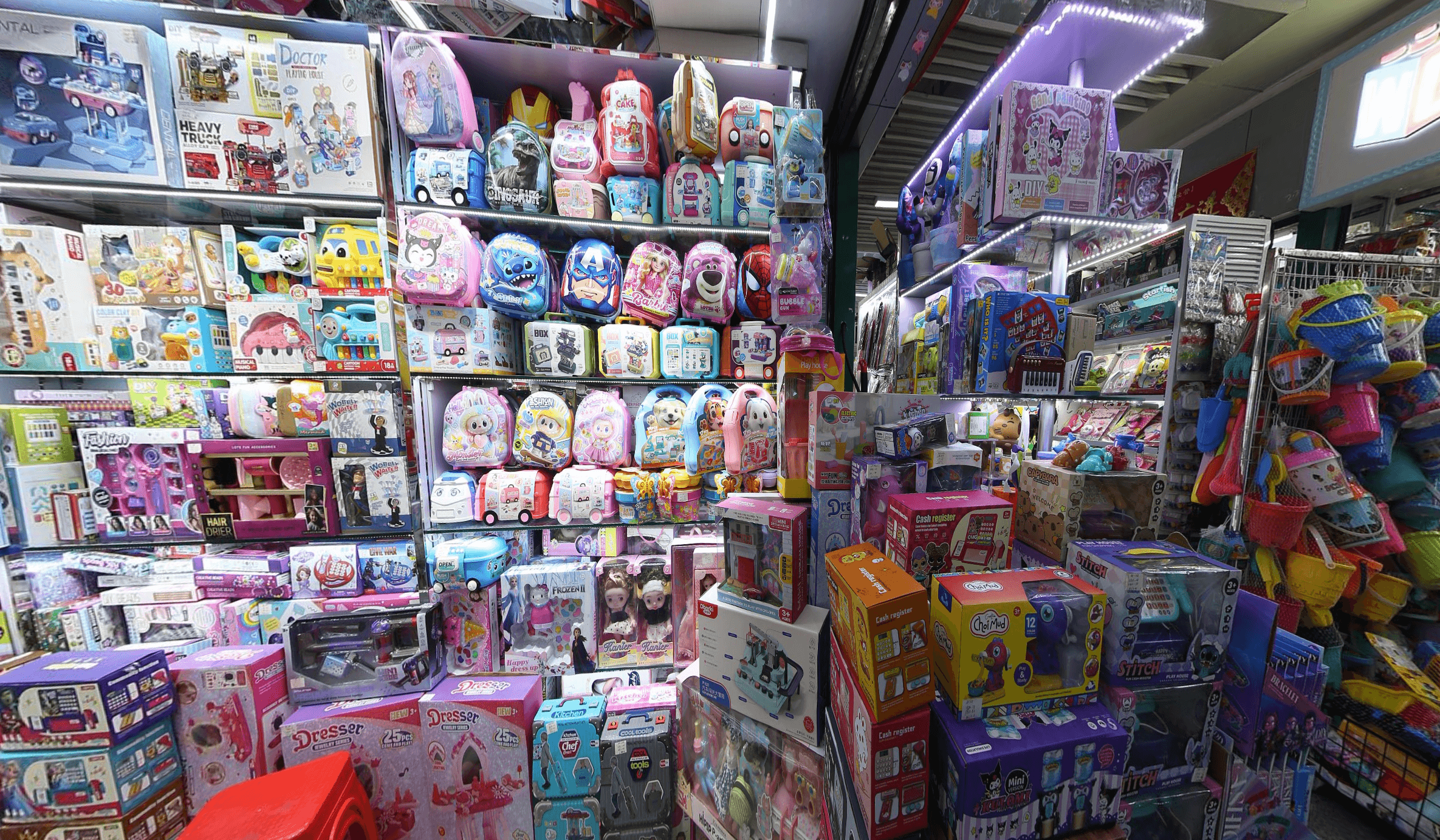 Bags, Luggage & Umbrellas Wholesale in Yiwu: District 2 Floor 1 Buying Guide