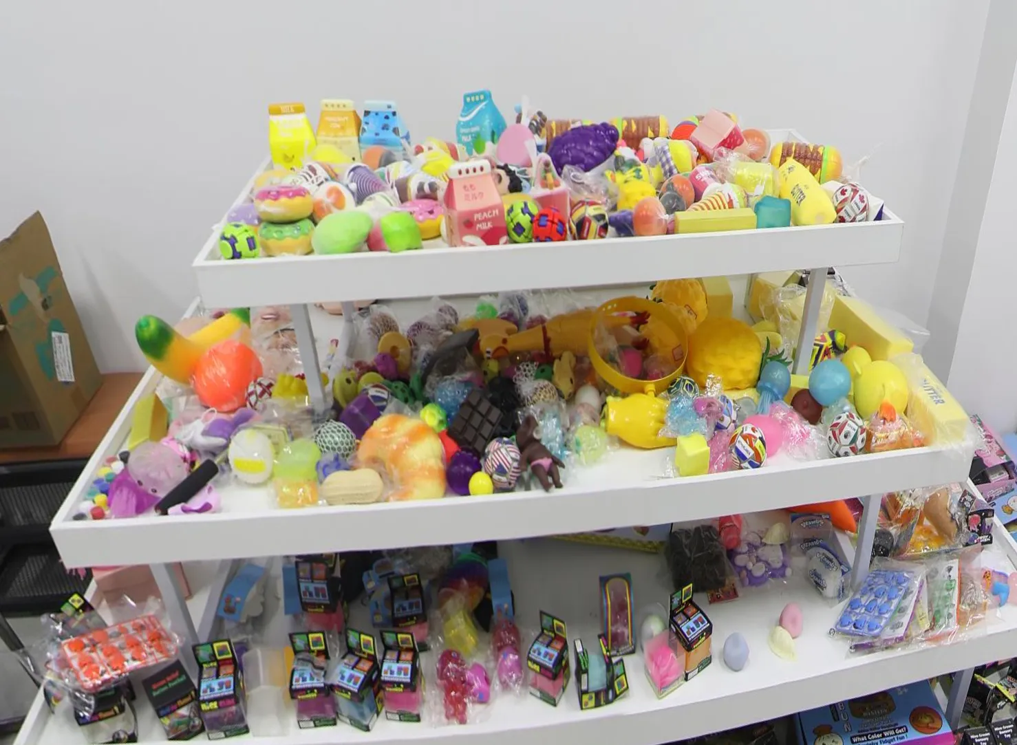 Squishy toys mixed in one carton: six designs for a $300 remote trial order from Yiwu